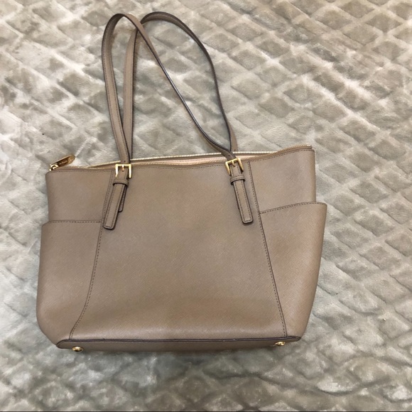 Michael Kors Jet Set Crossgrain Leather tote - Picture 2 of 5